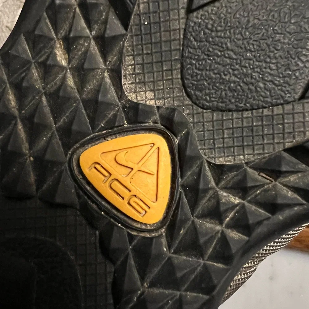 NIKE ACG *Vintage* Tengu II Gore-Tex Sneakers Grey Black Yellow Men's Size 14‎
